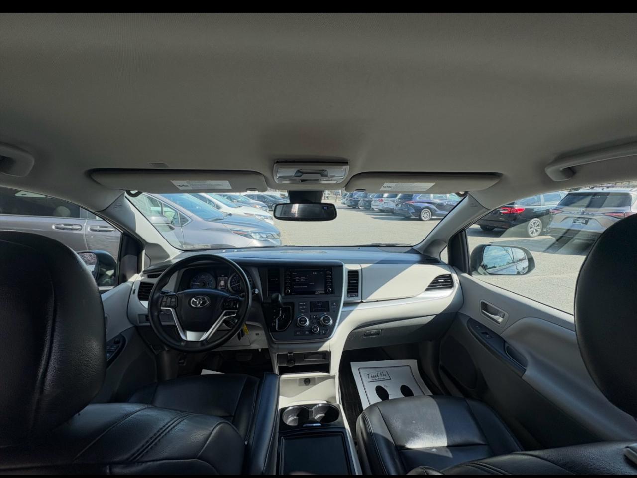 Toyota Sienna LE FWD 8-Passenger (Natl) 2020