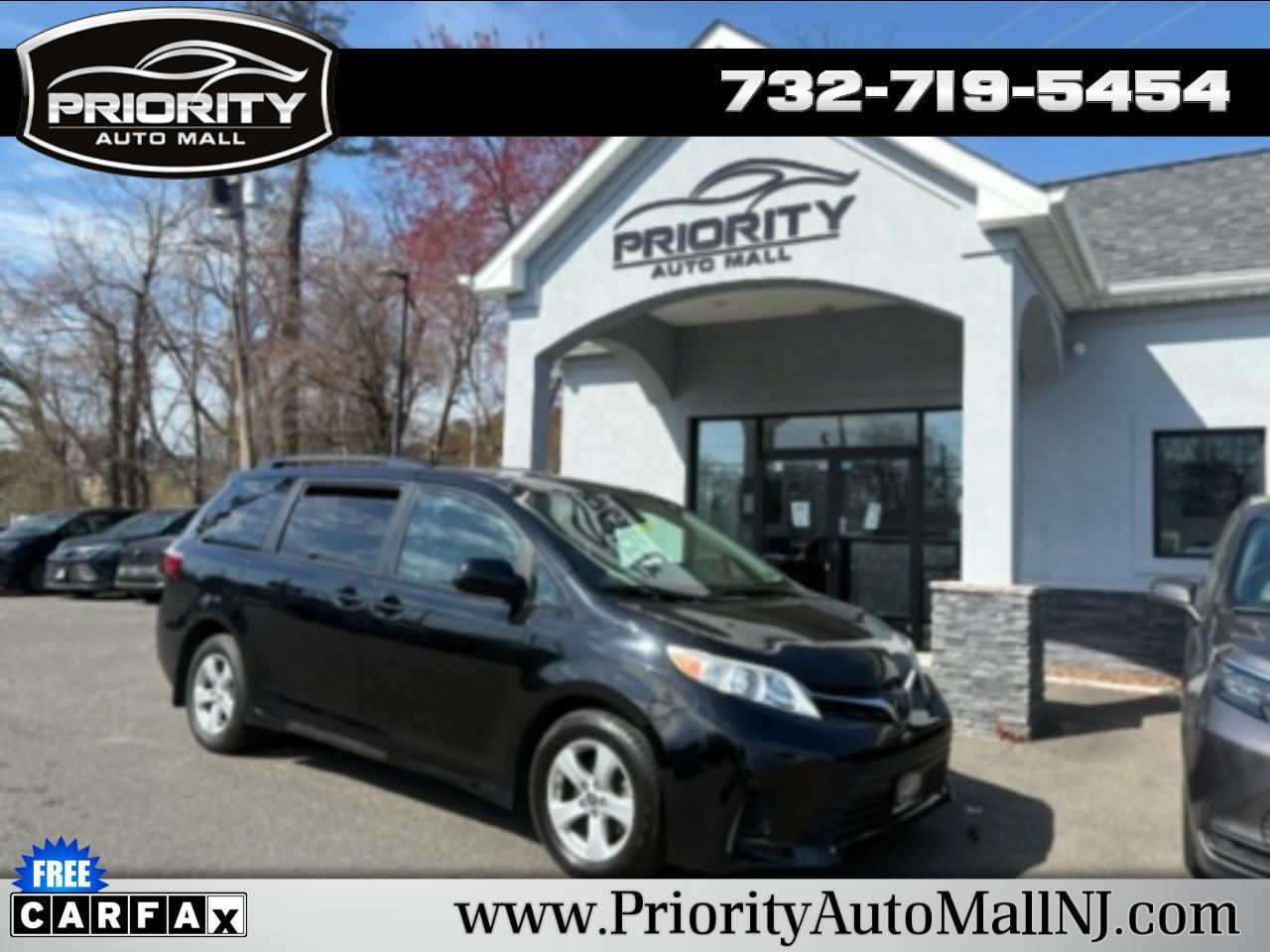 2020 Toyota Sienna LE FWD 8-Passenger (Natl)