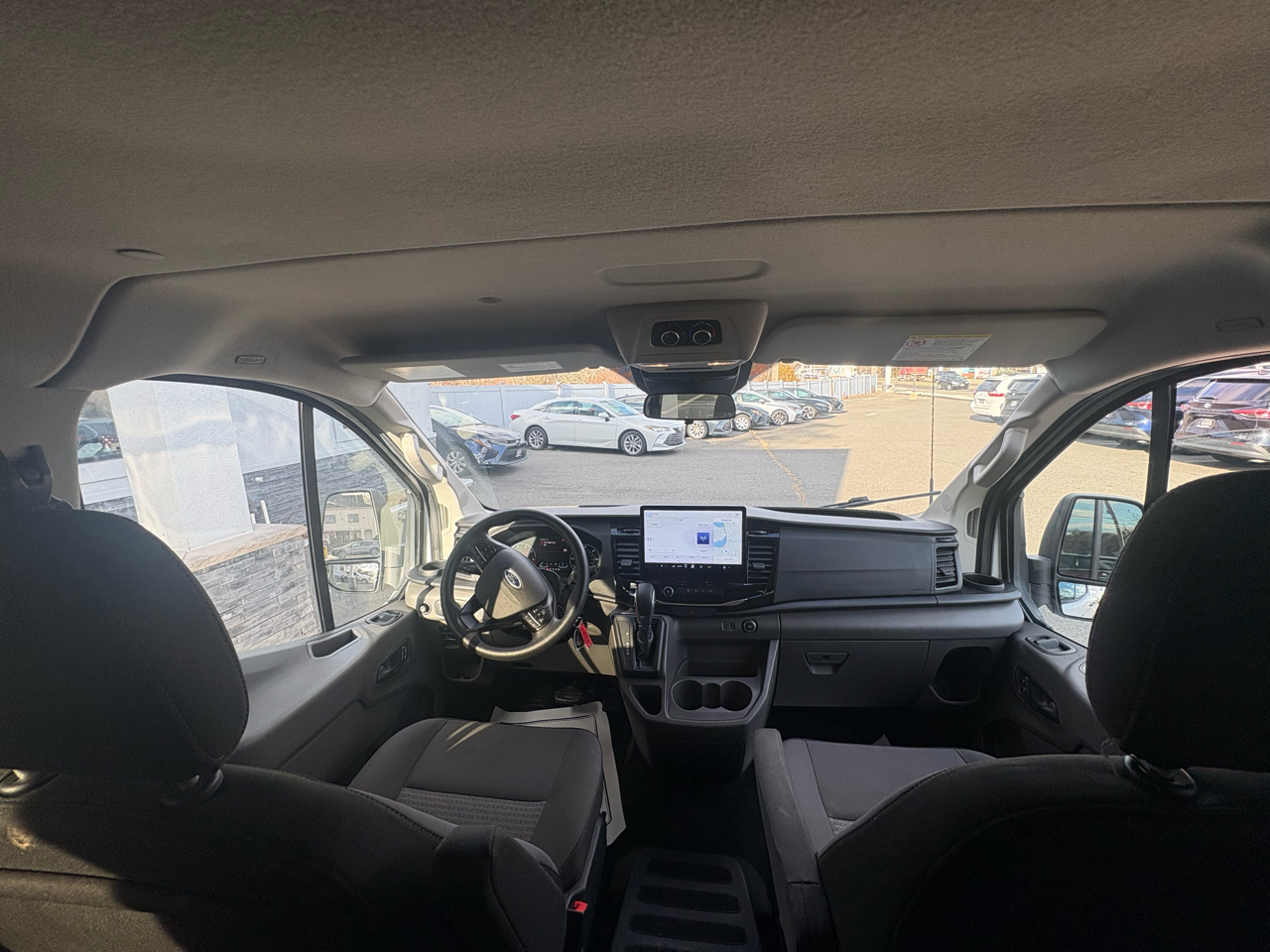 Ford T350 Vans XLT Wgn Low Roof 148 2023