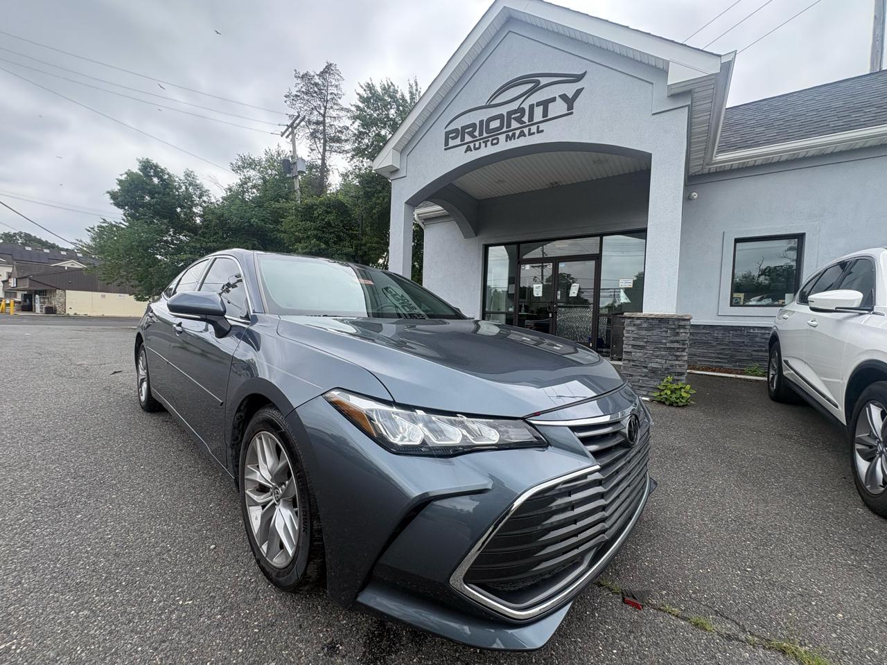 Toyota Avalon XLE FWD (Natl) 2022