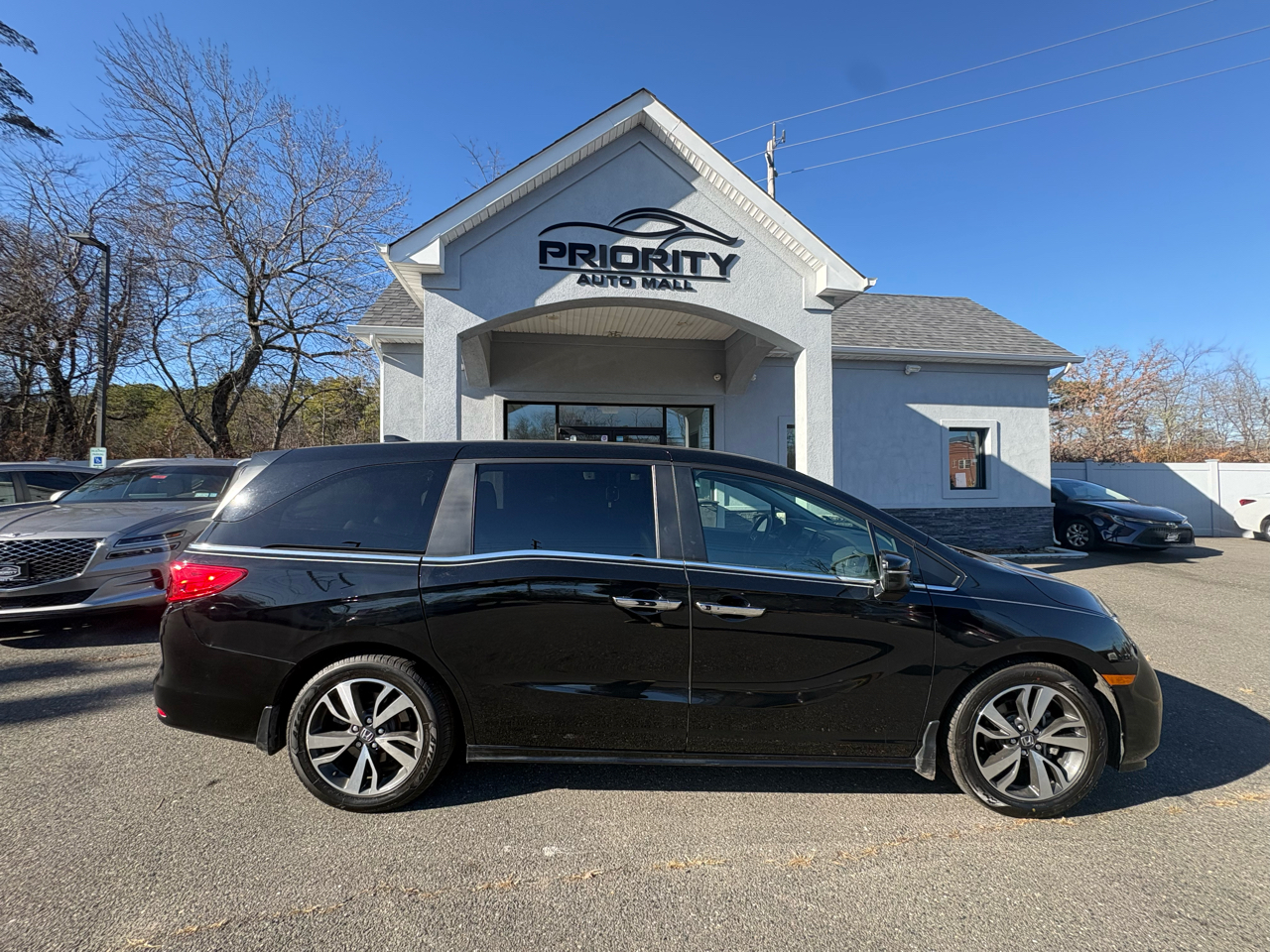 Honda Odyssey Touring Auto 2023