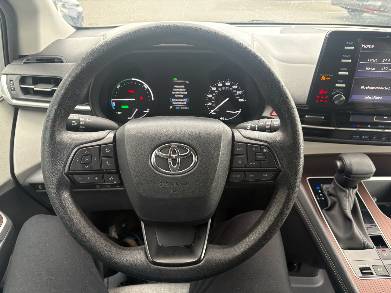 Toyota Sienna LE FWD 8-Passenger (Natl) 2024