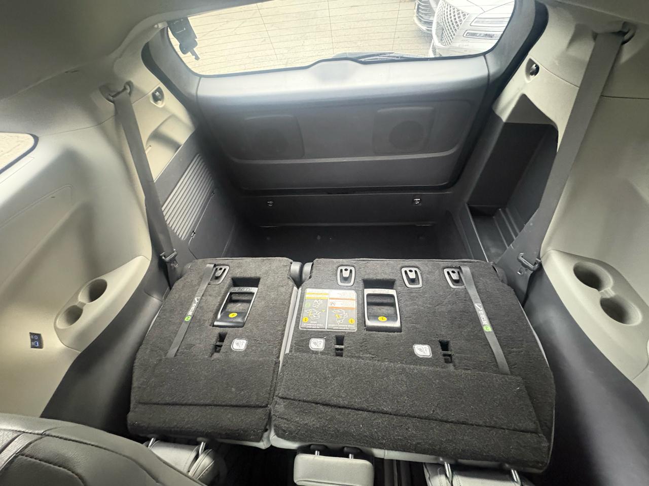 Toyota Sienna XLE FWD 8-Passenger (Natl) 2023