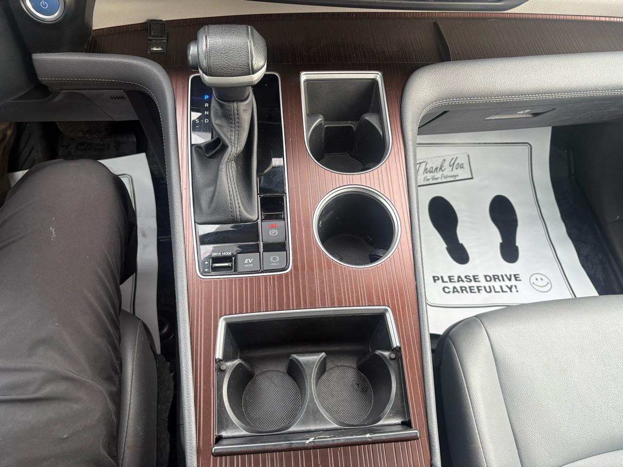 Toyota Sienna XLE FWD 8-Passenger (Natl) 2023