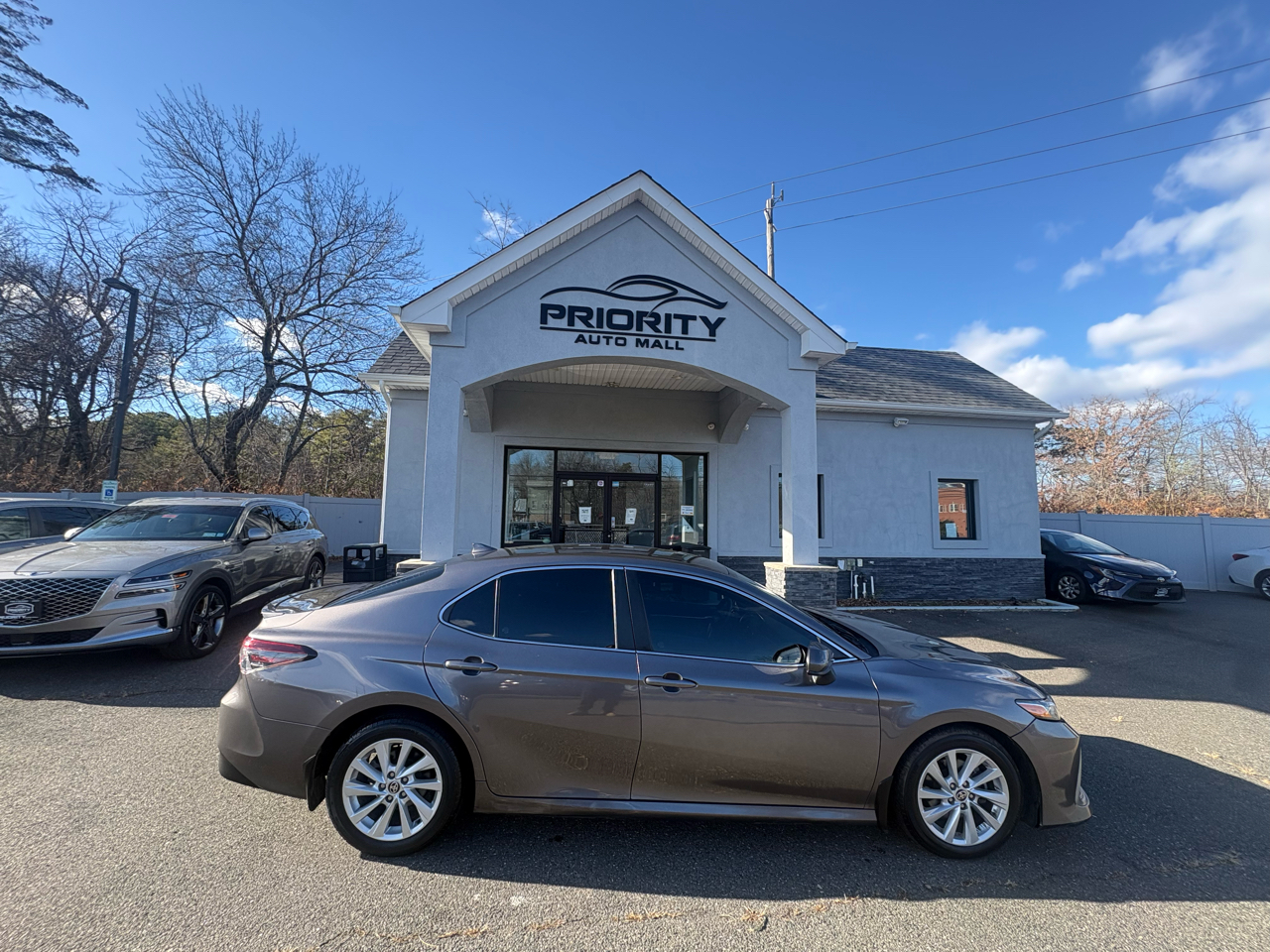 Toyota Camry LE Auto (Natl) 2023