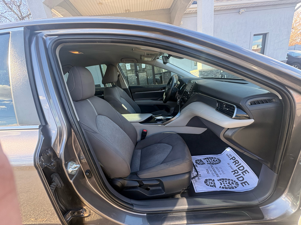 Toyota Camry LE Auto (Natl) 2023