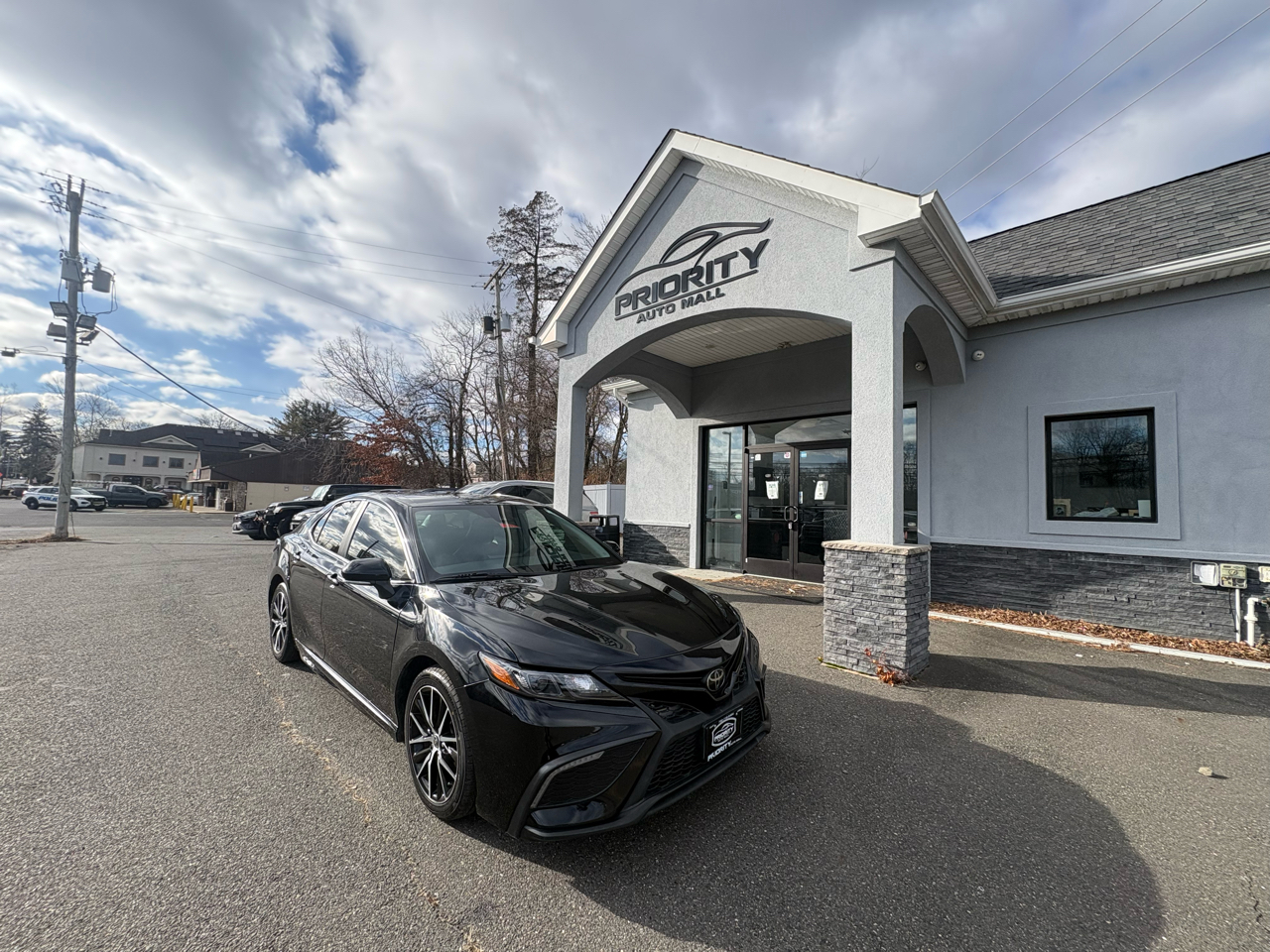 Toyota Camry SE Auto (Natl) 2022