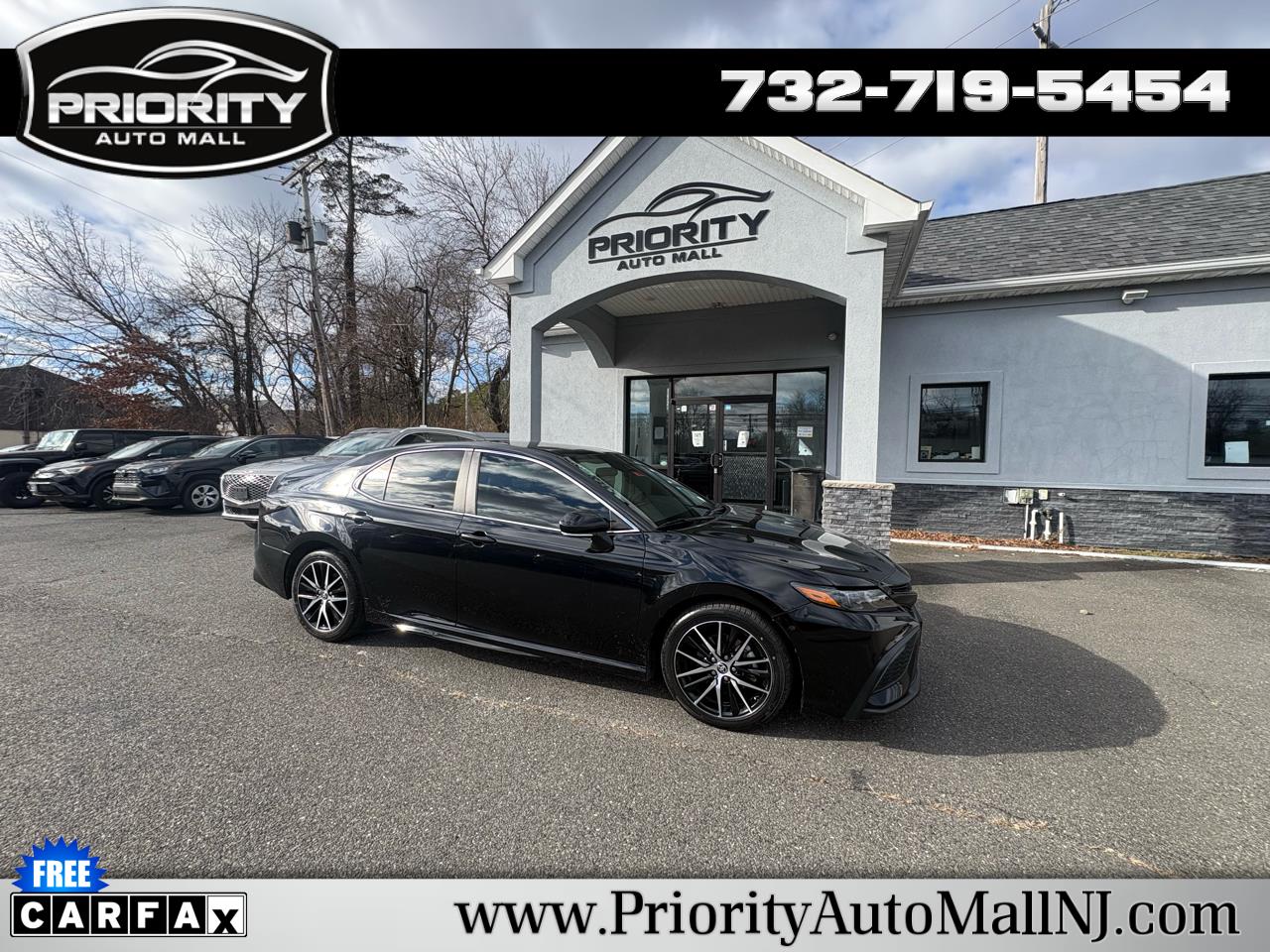 2022 Toyota Camry SE Auto (Natl)