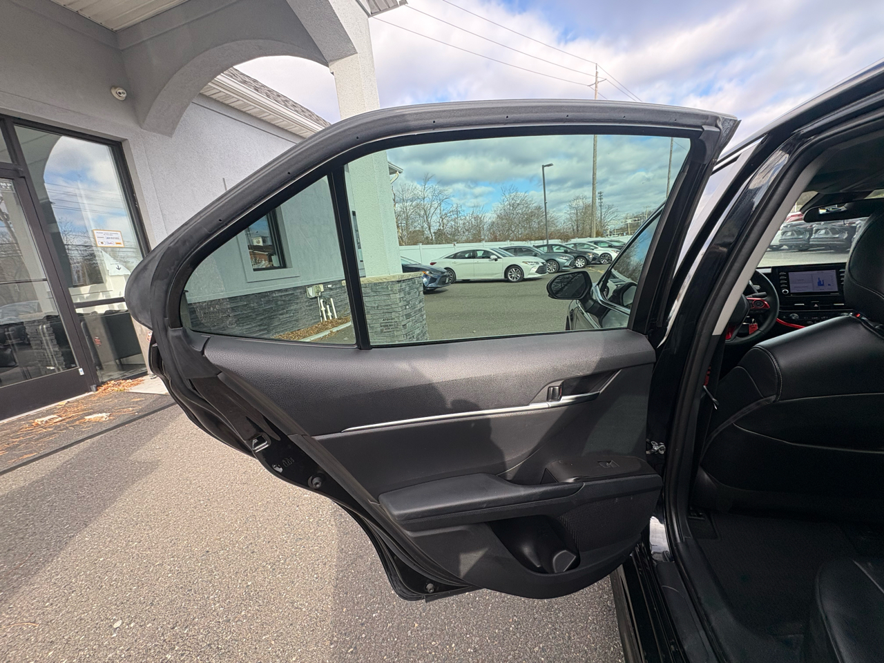 Toyota Camry SE Auto (Natl) 2022