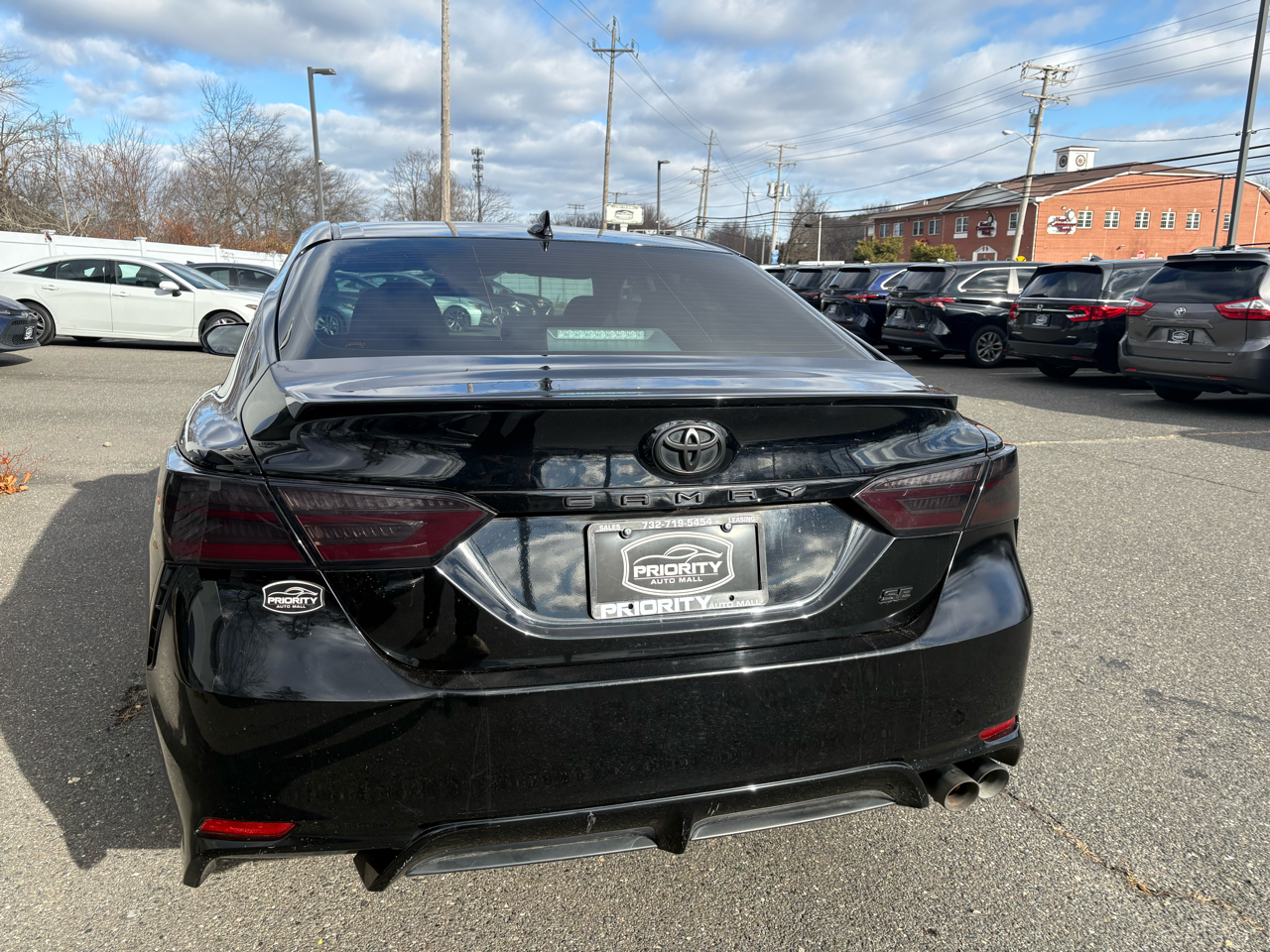 Toyota Camry SE Auto (Natl) 2022