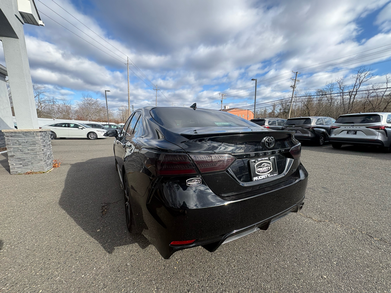 Toyota Camry SE Auto (Natl) 2022