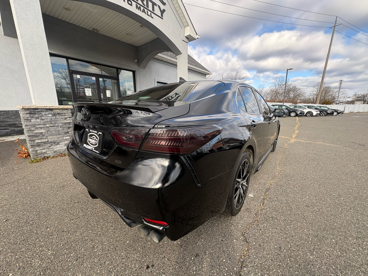 Toyota Camry SE Auto (Natl) 2022