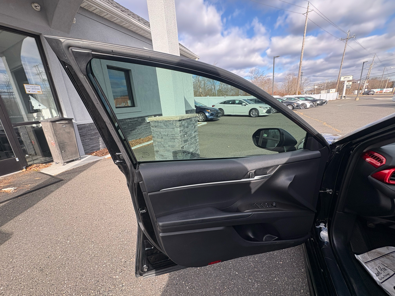 Toyota Camry SE Auto (Natl) 2022