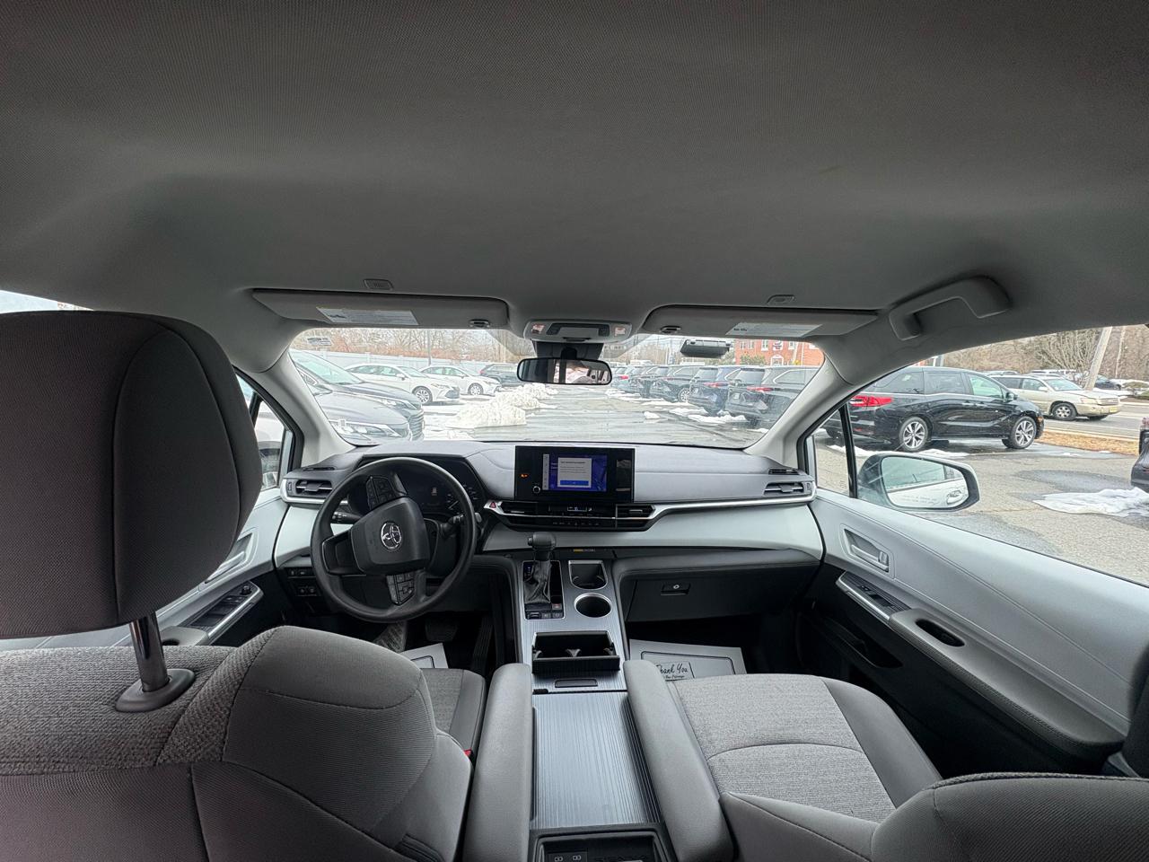 Toyota Sienna LE AWD 8-Passenger (Natl) 2024