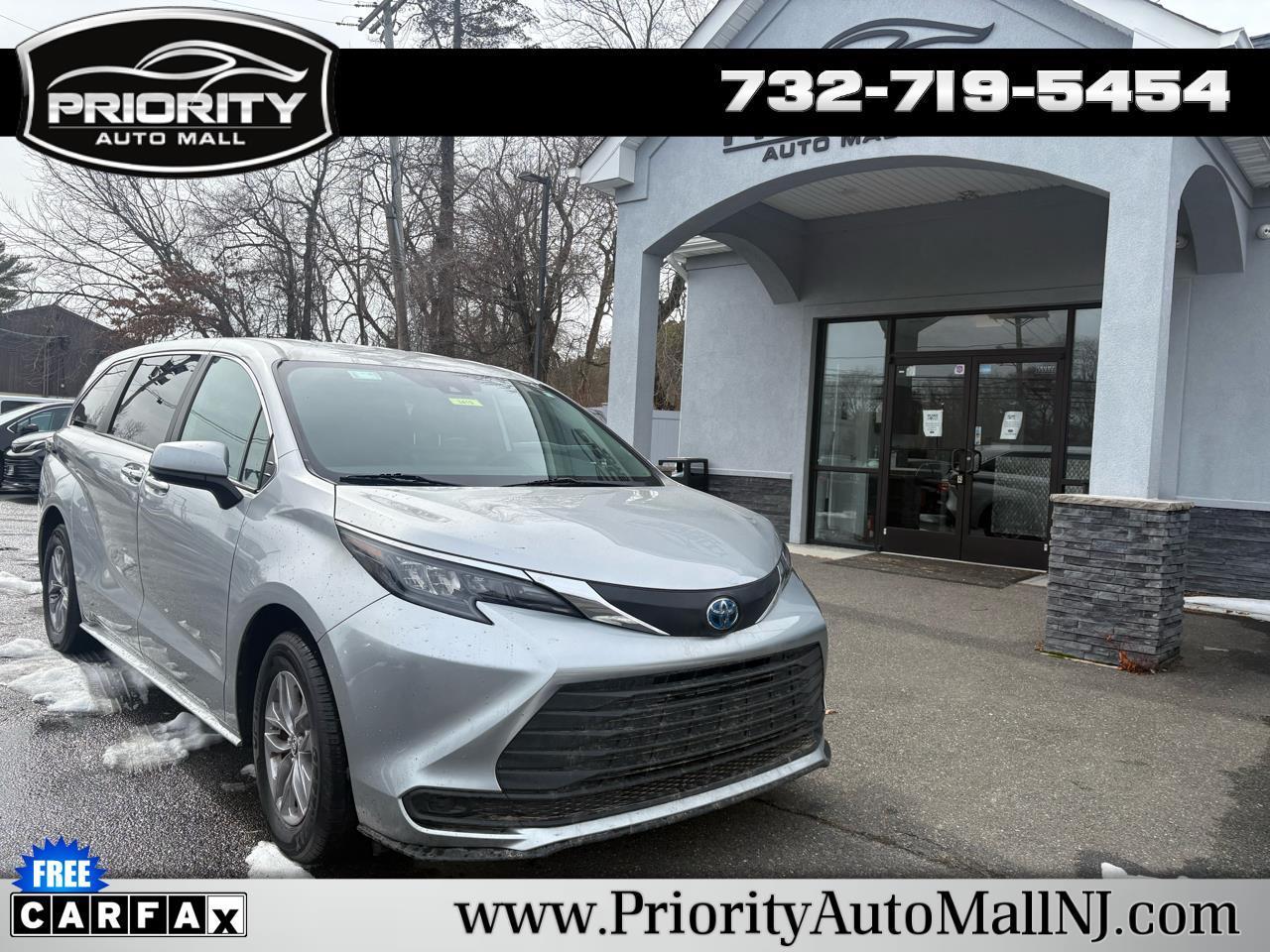 Toyota Sienna LE AWD 8-Passenger (Natl) 2024