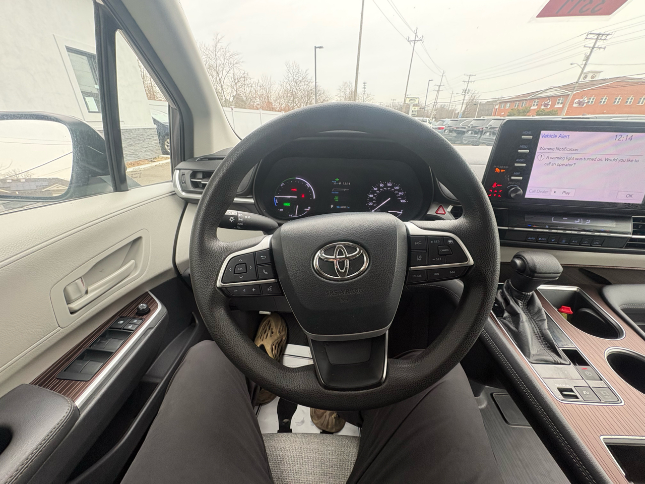 Toyota Sienna LE FWD 8-Passenger (Natl) 2021