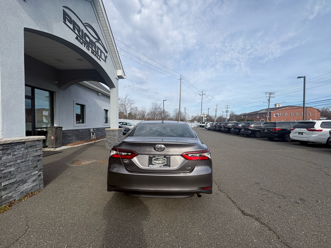 Toyota Camry LE Auto (Natl) 2023