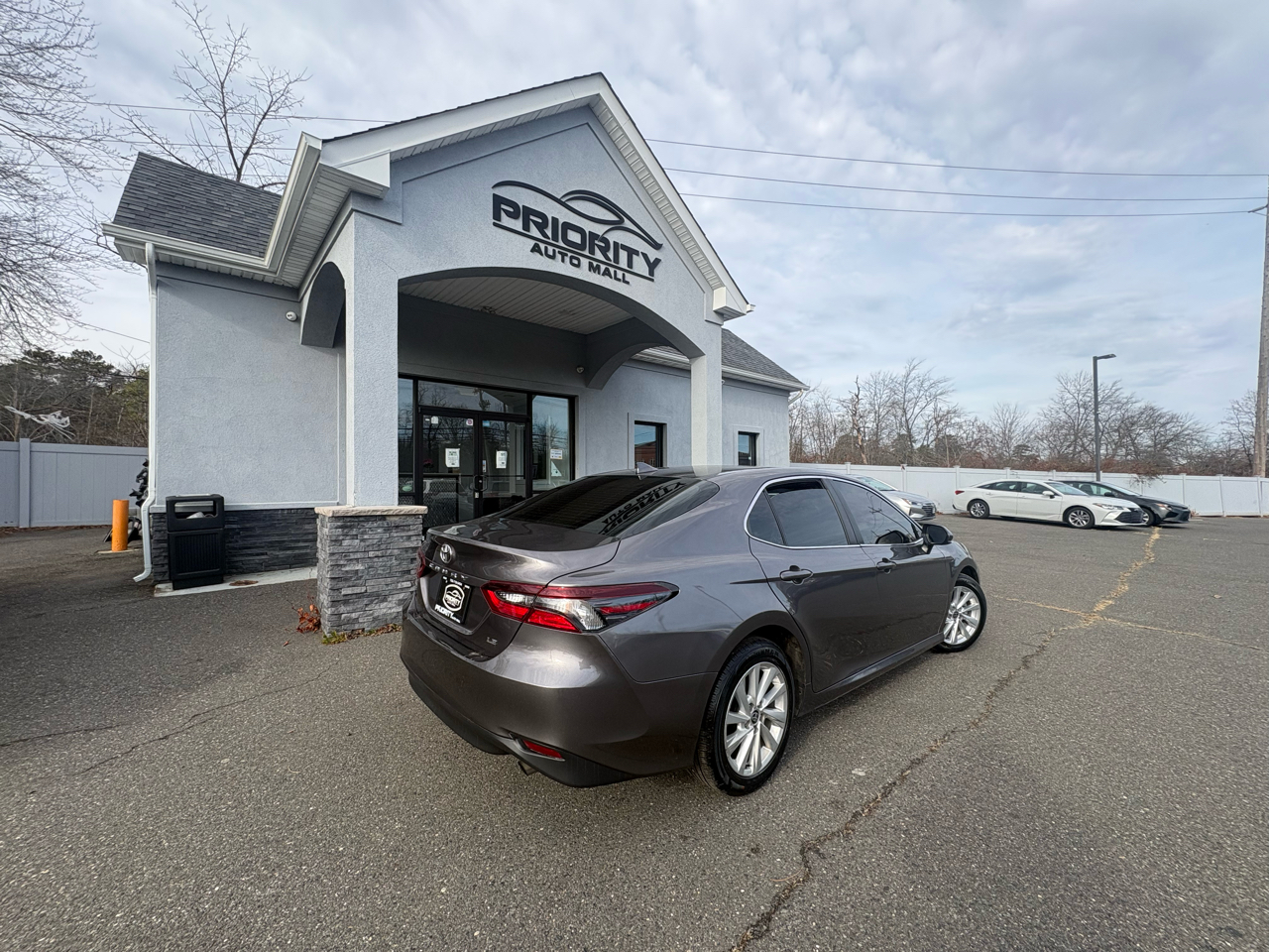 Toyota Camry LE Auto (Natl) 2023
