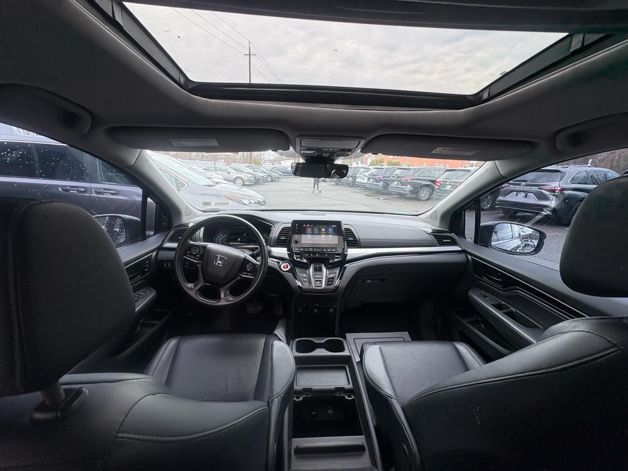 Honda Odyssey Touring Auto 2023