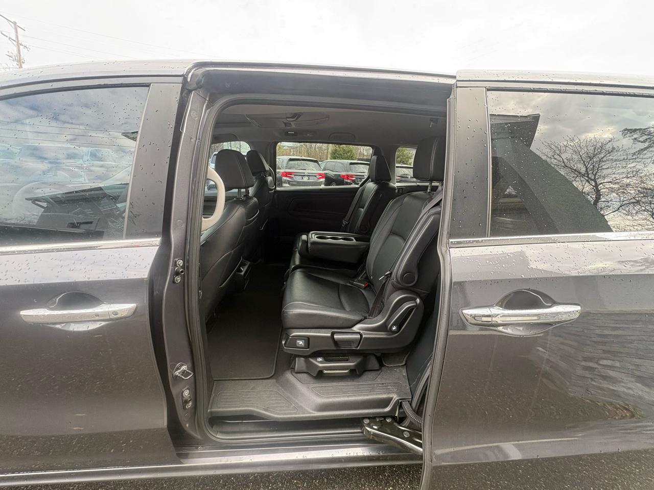 Honda Odyssey Touring Auto 2023