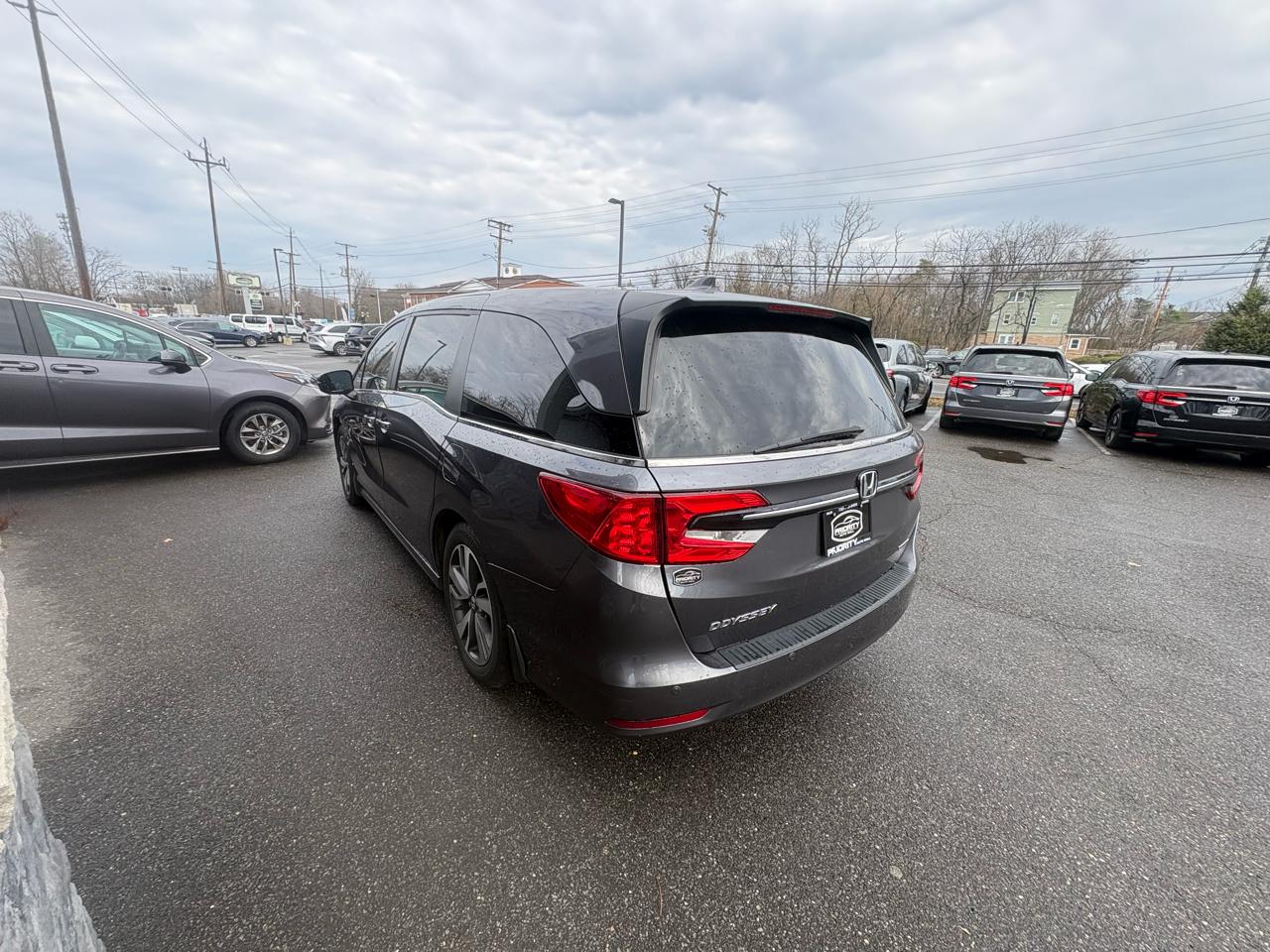 Honda Odyssey Touring Auto 2023