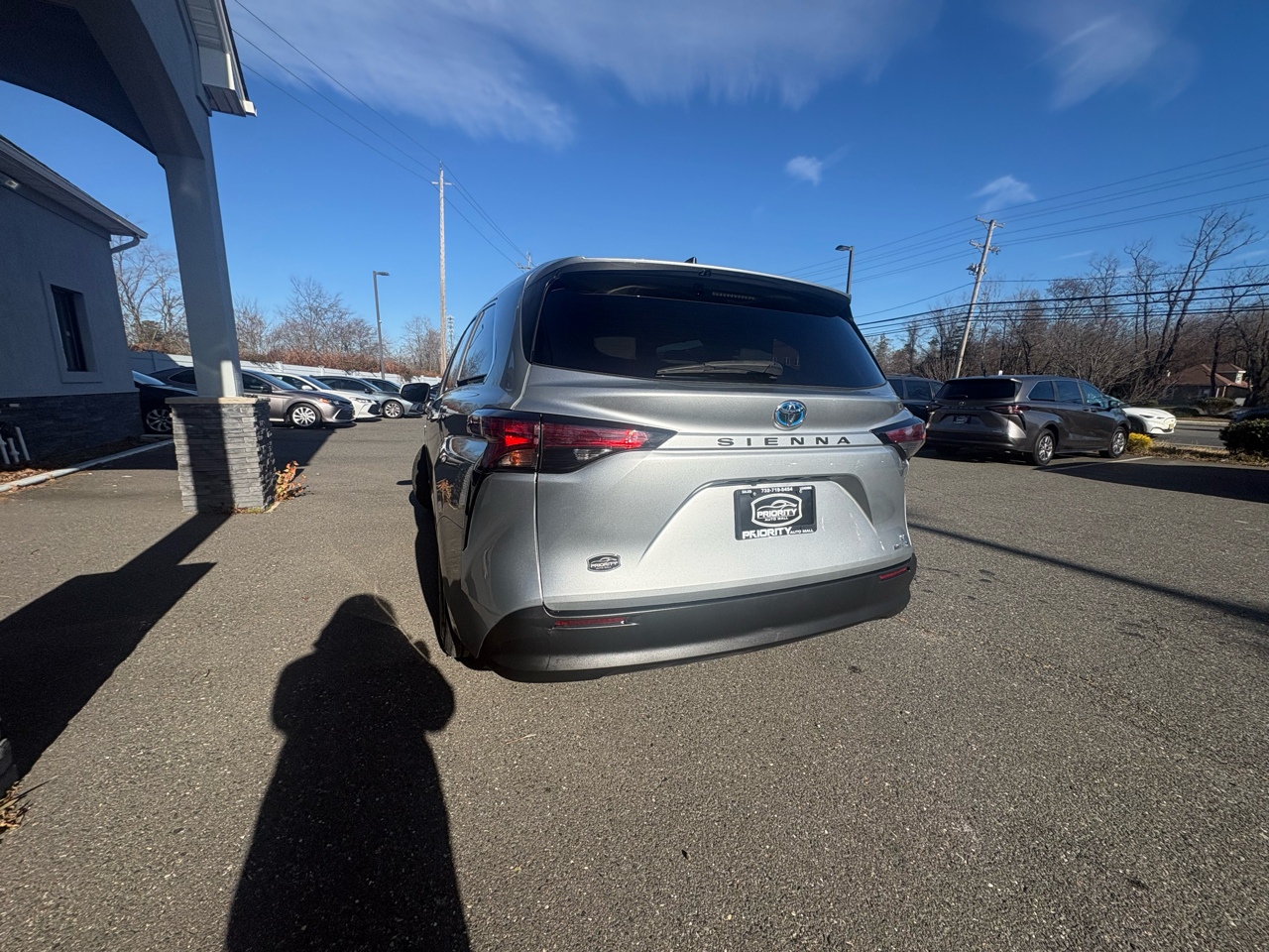 Toyota Sienna LE FWD 8-Passenger (Natl) 2021