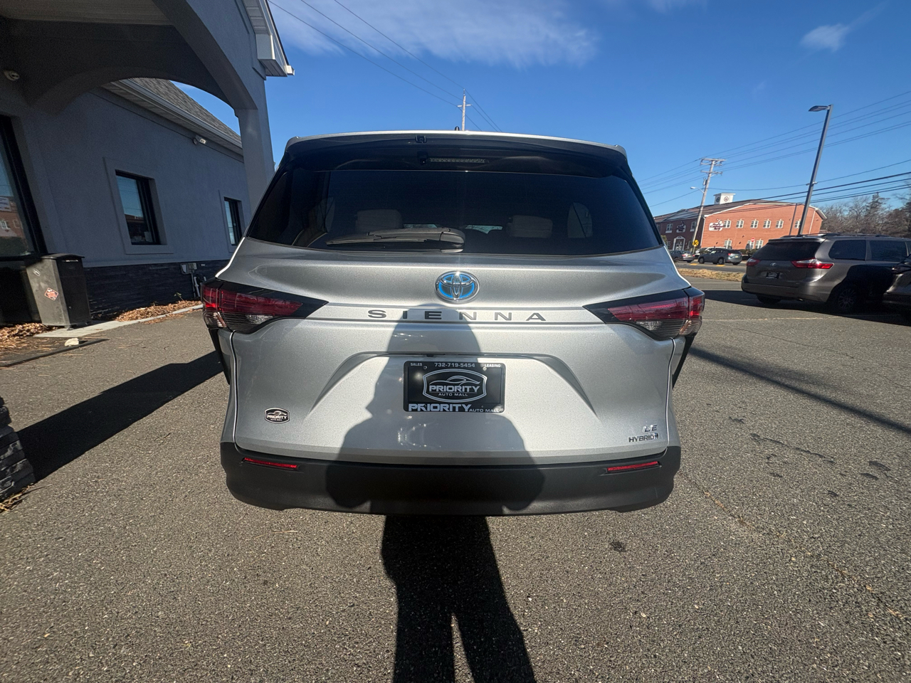 Toyota Sienna LE FWD 8-Passenger (Natl) 2021