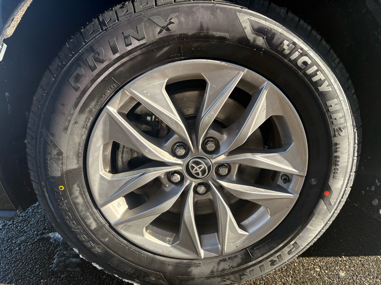 Toyota Sienna XLE FWD 8-Passenger (Natl) 2022