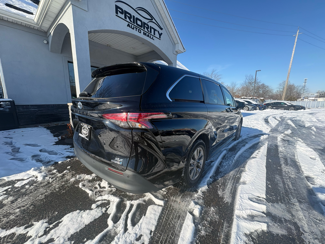 Toyota Sienna XLE FWD 8-Passenger (Natl) 2022