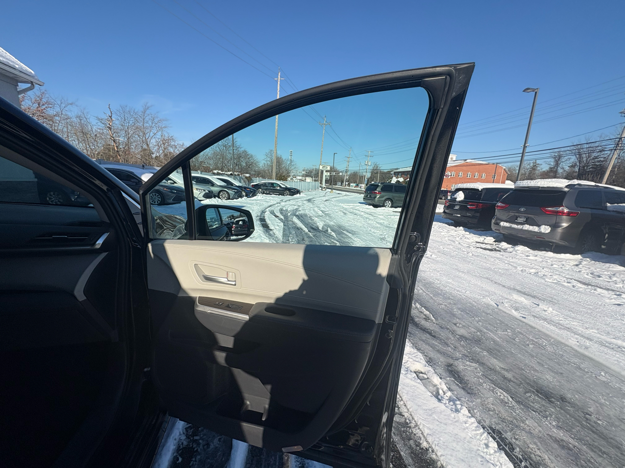 Toyota Sienna XLE FWD 8-Passenger (Natl) 2022