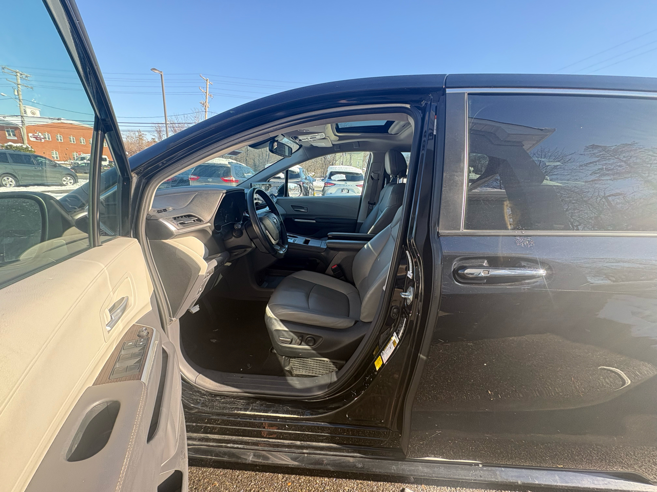 Toyota Sienna XLE FWD 8-Passenger (Natl) 2022
