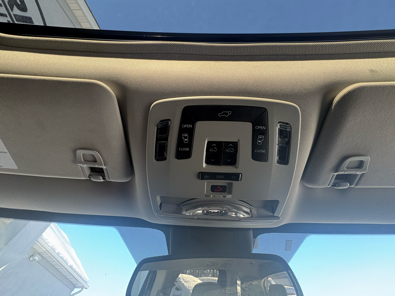 Toyota Sienna XLE FWD 8-Passenger (Natl) 2022