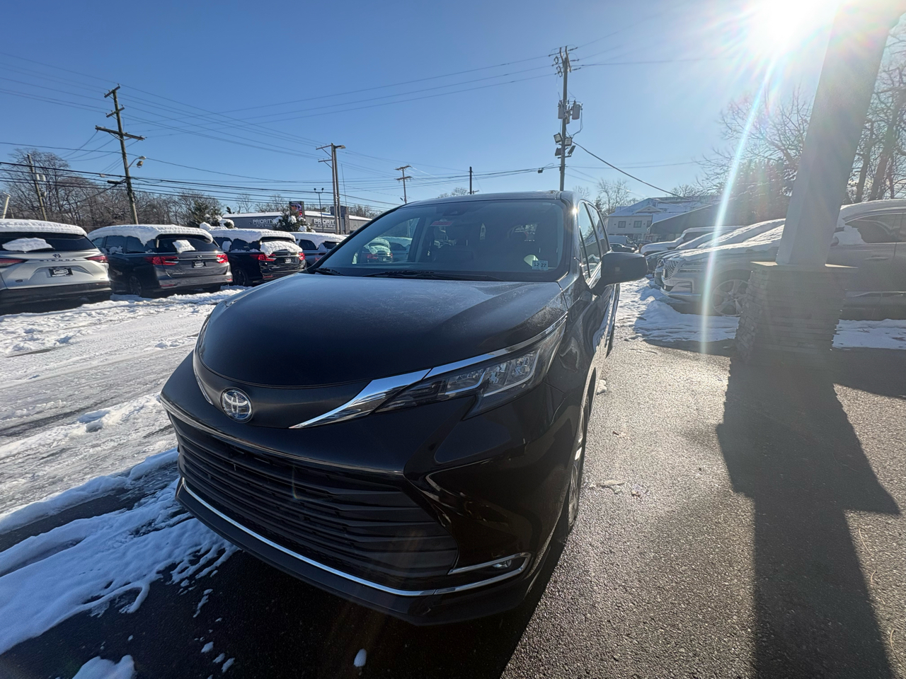 Toyota Sienna XLE FWD 8-Passenger (Natl) 2022