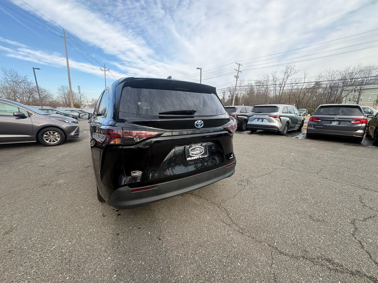 Toyota Sienna LE FWD 8-Passenger (Natl) 2024