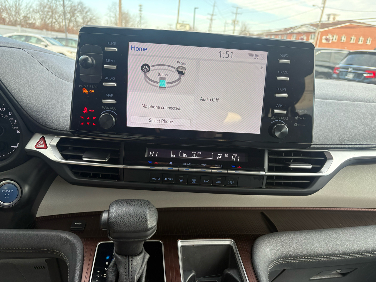 Toyota Sienna LE FWD 8-Passenger (Natl) 2024