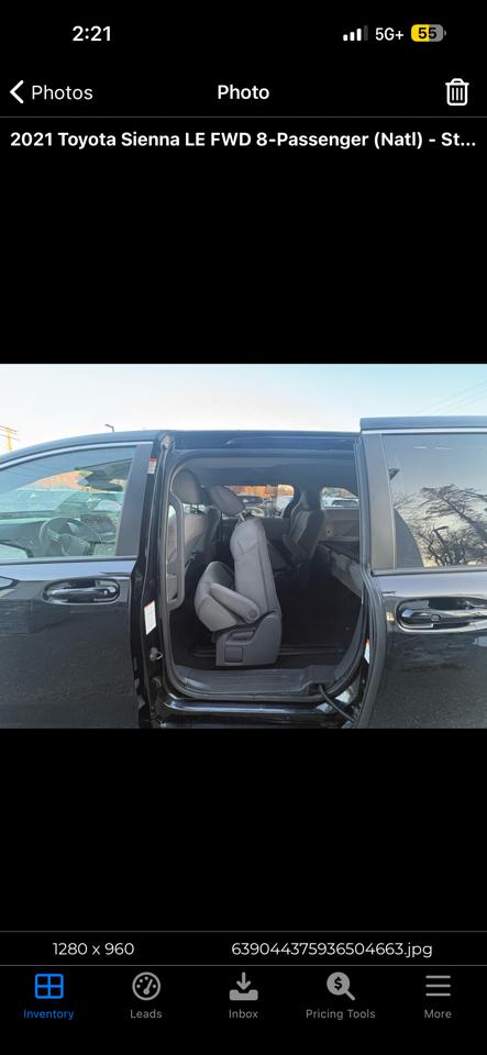 Toyota Sienna LE FWD 8-Passenger (Natl) 2024