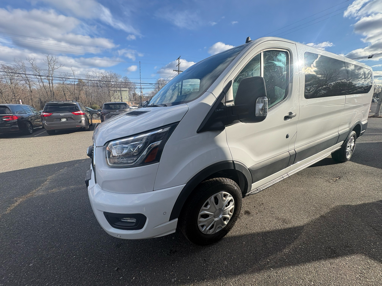 Ford Transit Passenger Wagon T-350 148" Low Roof XLT RWD 2023