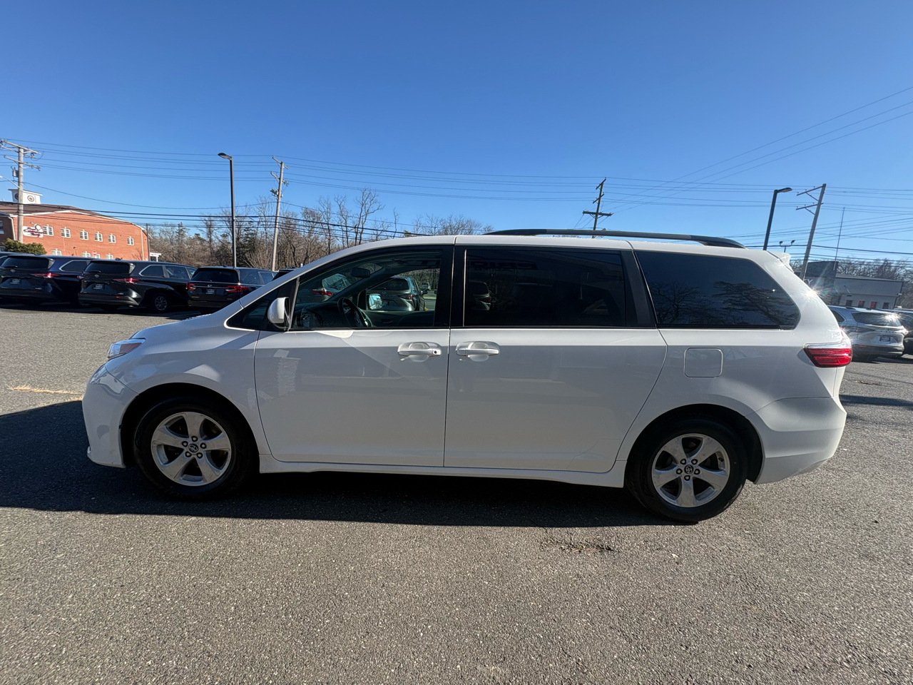 Toyota Sienna LE FWD 8-Passenger (Natl) 2019