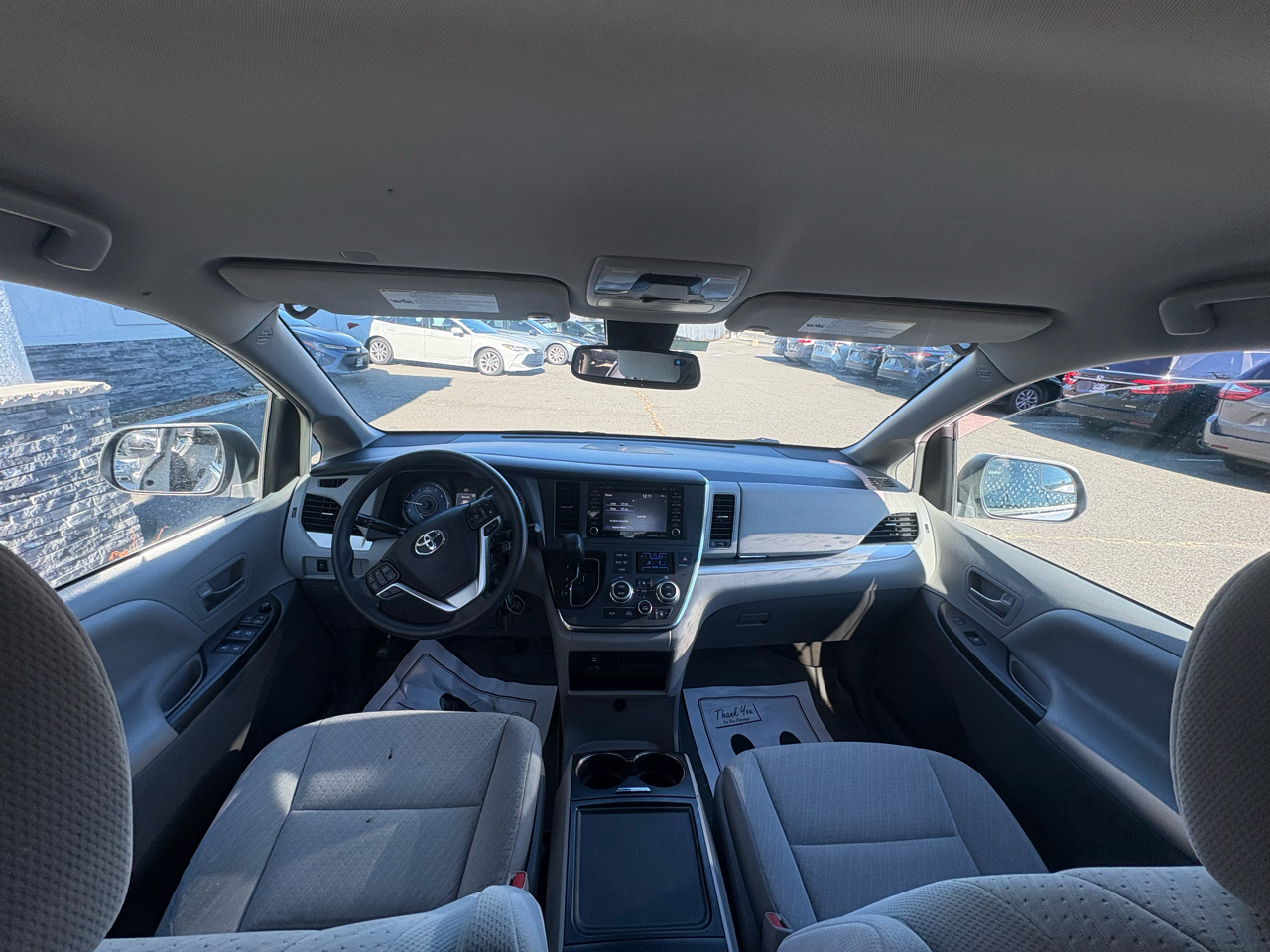 Toyota Sienna LE FWD 8-Passenger (Natl) 2019