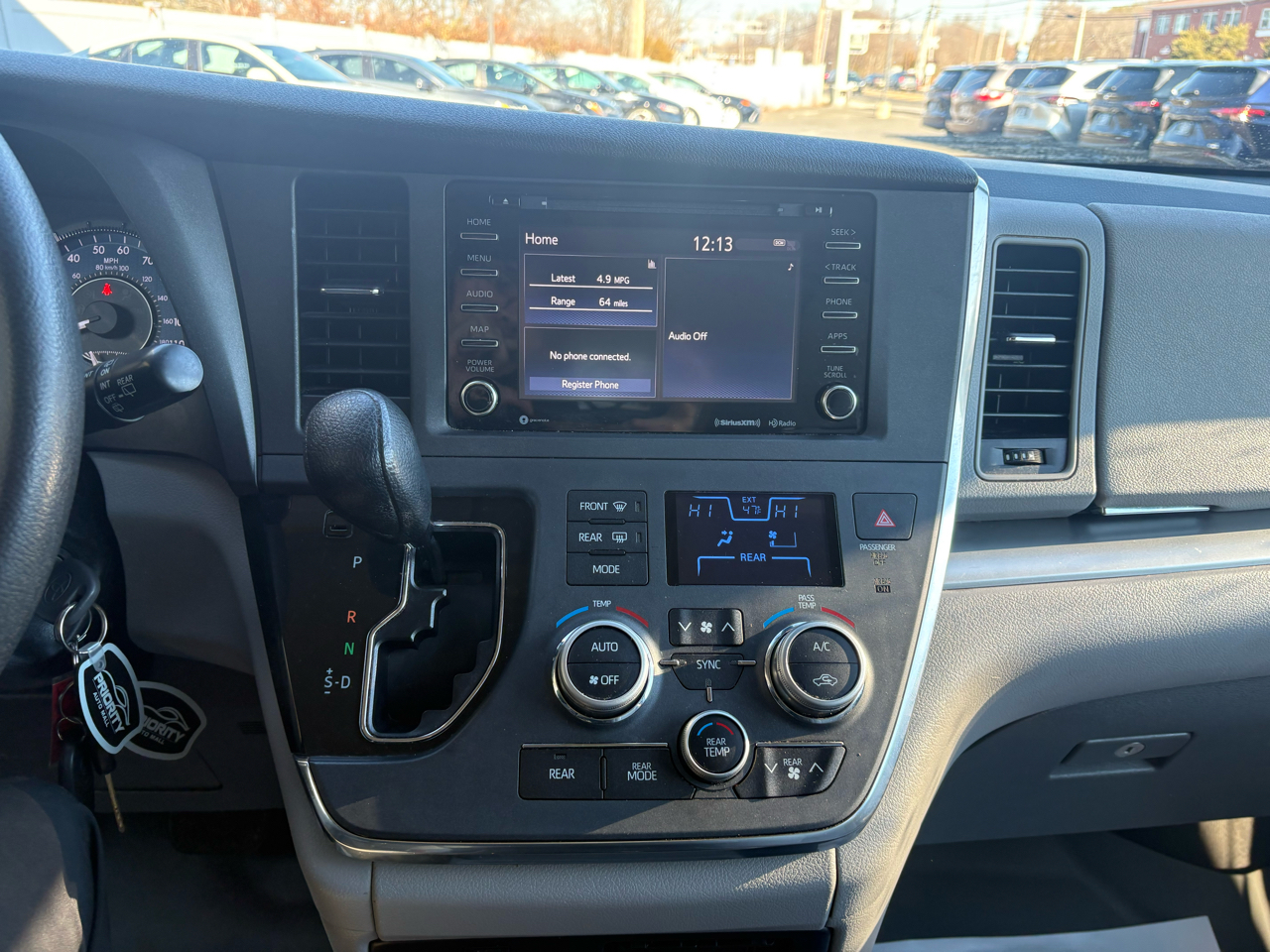 Toyota Sienna LE FWD 8-Passenger (Natl) 2019