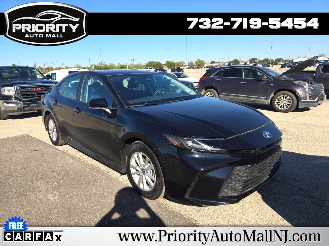 Toyota Camry LE (Natl) 2025