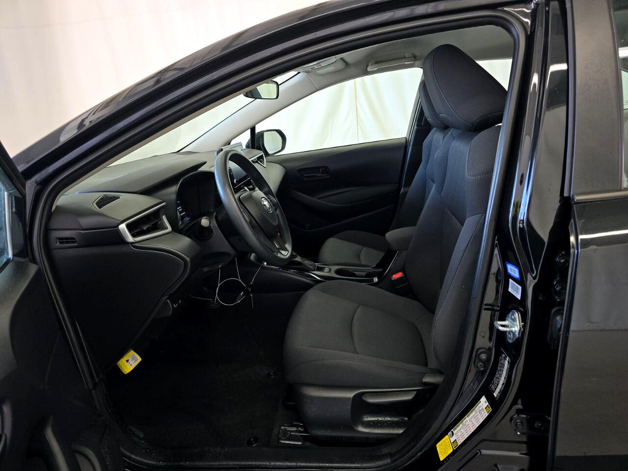 Toyota Corolla LE CVT (Natl) 2022