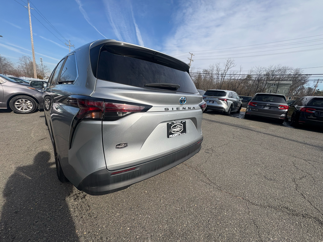 Toyota Sienna LE FWD 8-Passenger (Natl) 2024