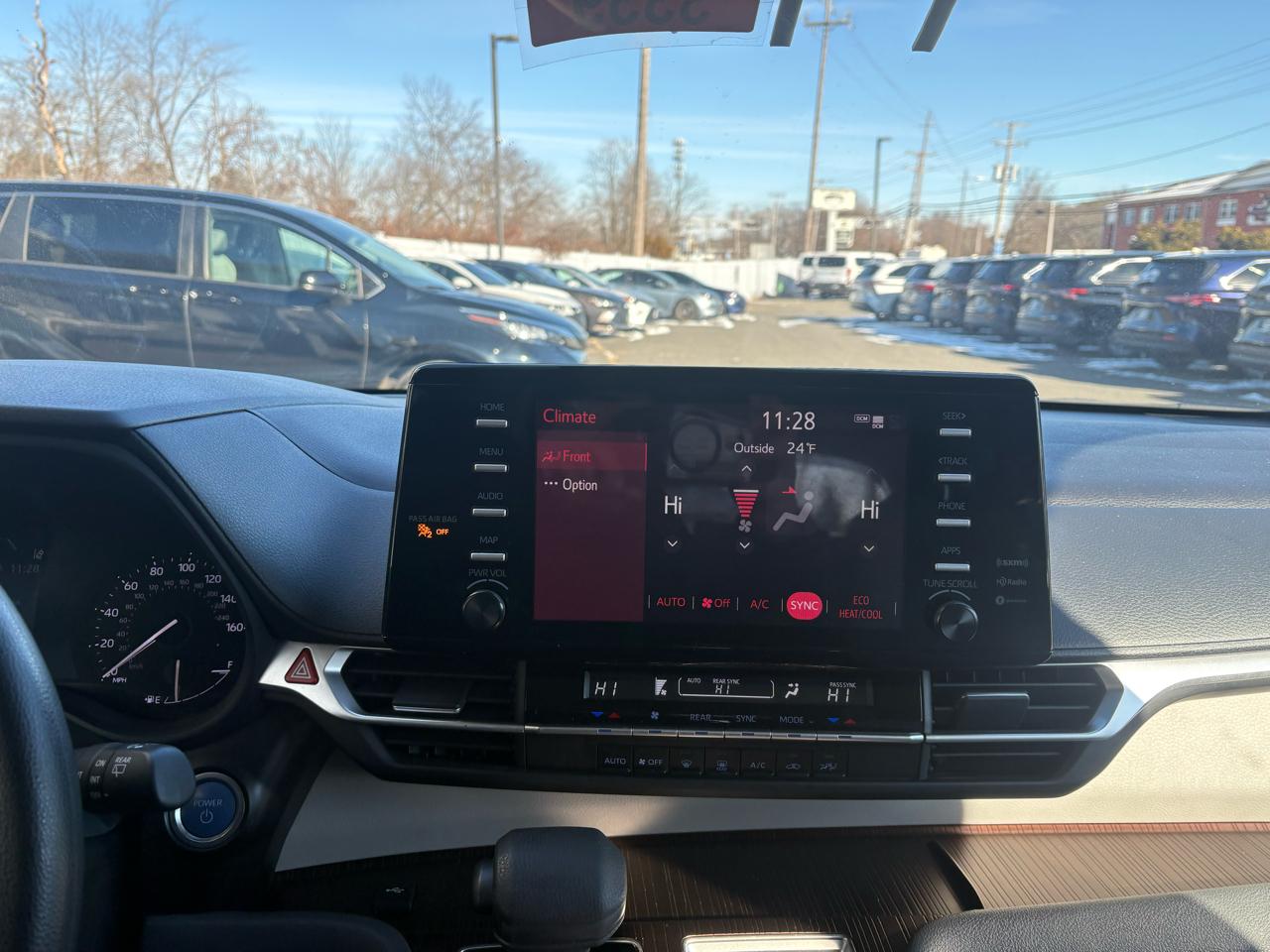 Toyota Sienna LE FWD 8-Passenger (Natl) 2024