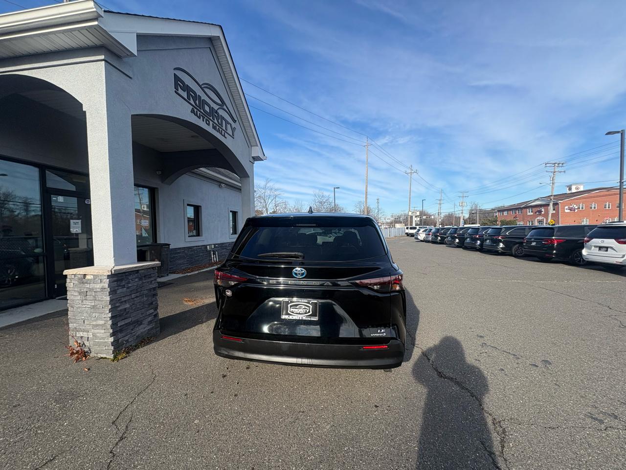 Toyota Sienna LE FWD 8-Passenger (Natl) 2024