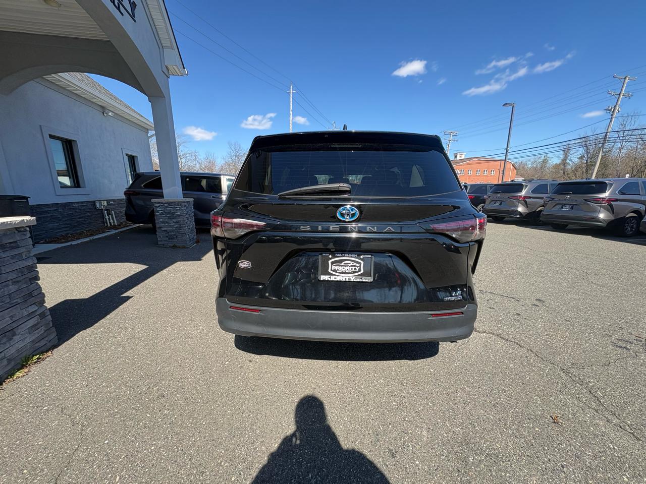Toyota Sienna LE FWD 8-Passenger (Natl) 2024
