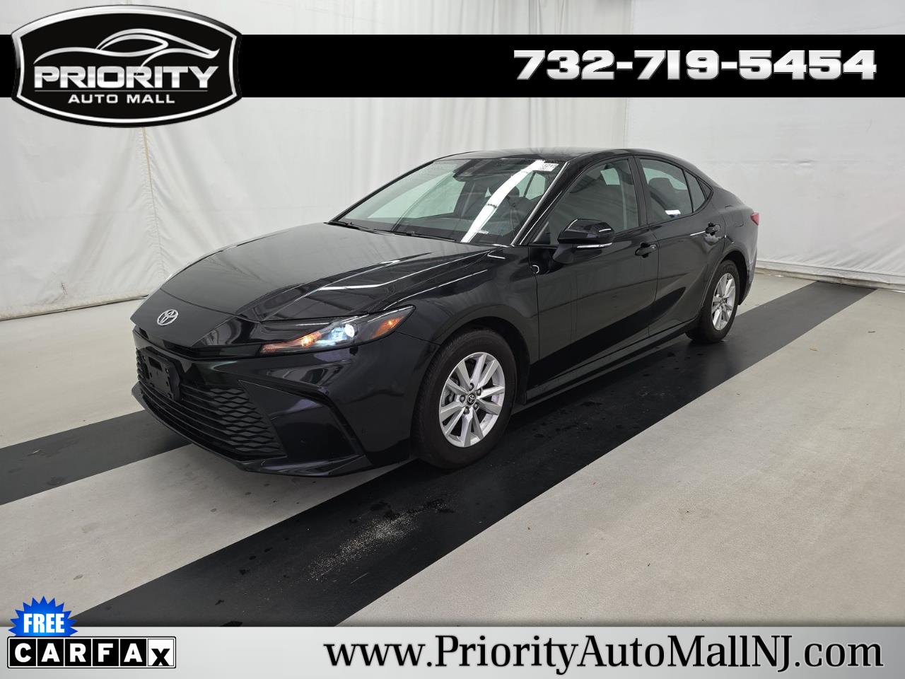 Toyota Camry XLE (Natl) 2025