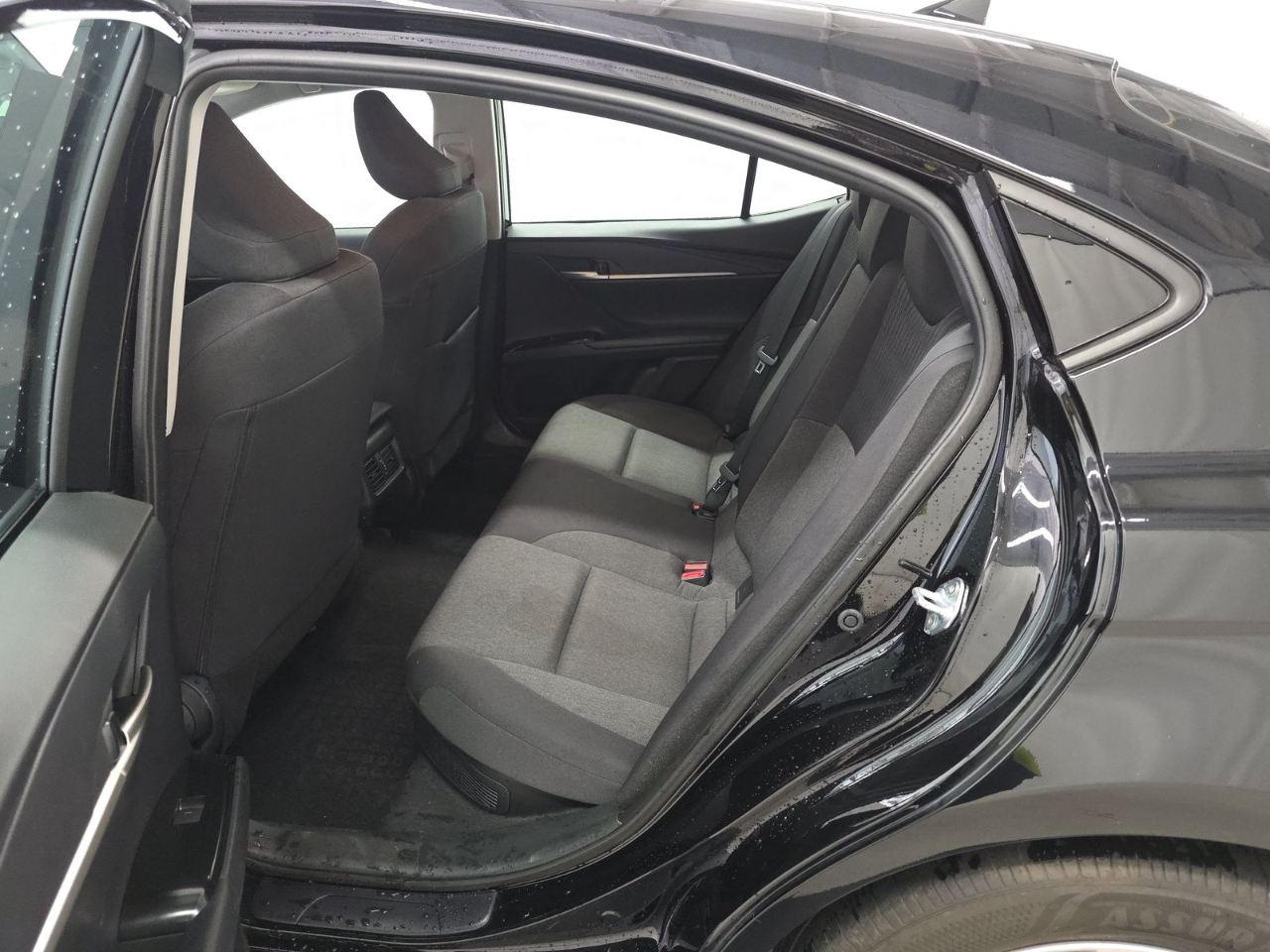 Toyota Camry XLE (Natl) 2025