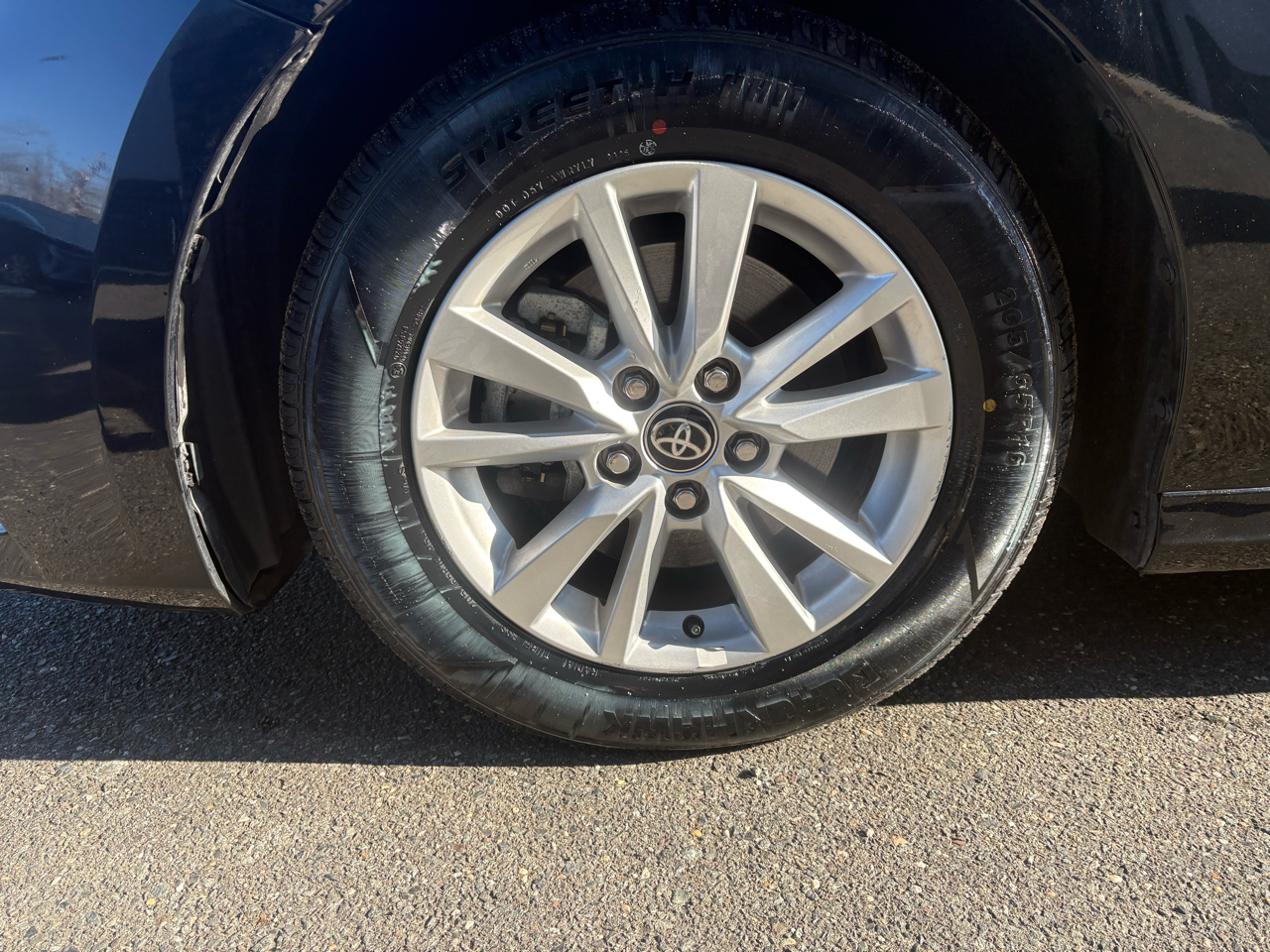 Toyota Camry XLE (Natl) 2025