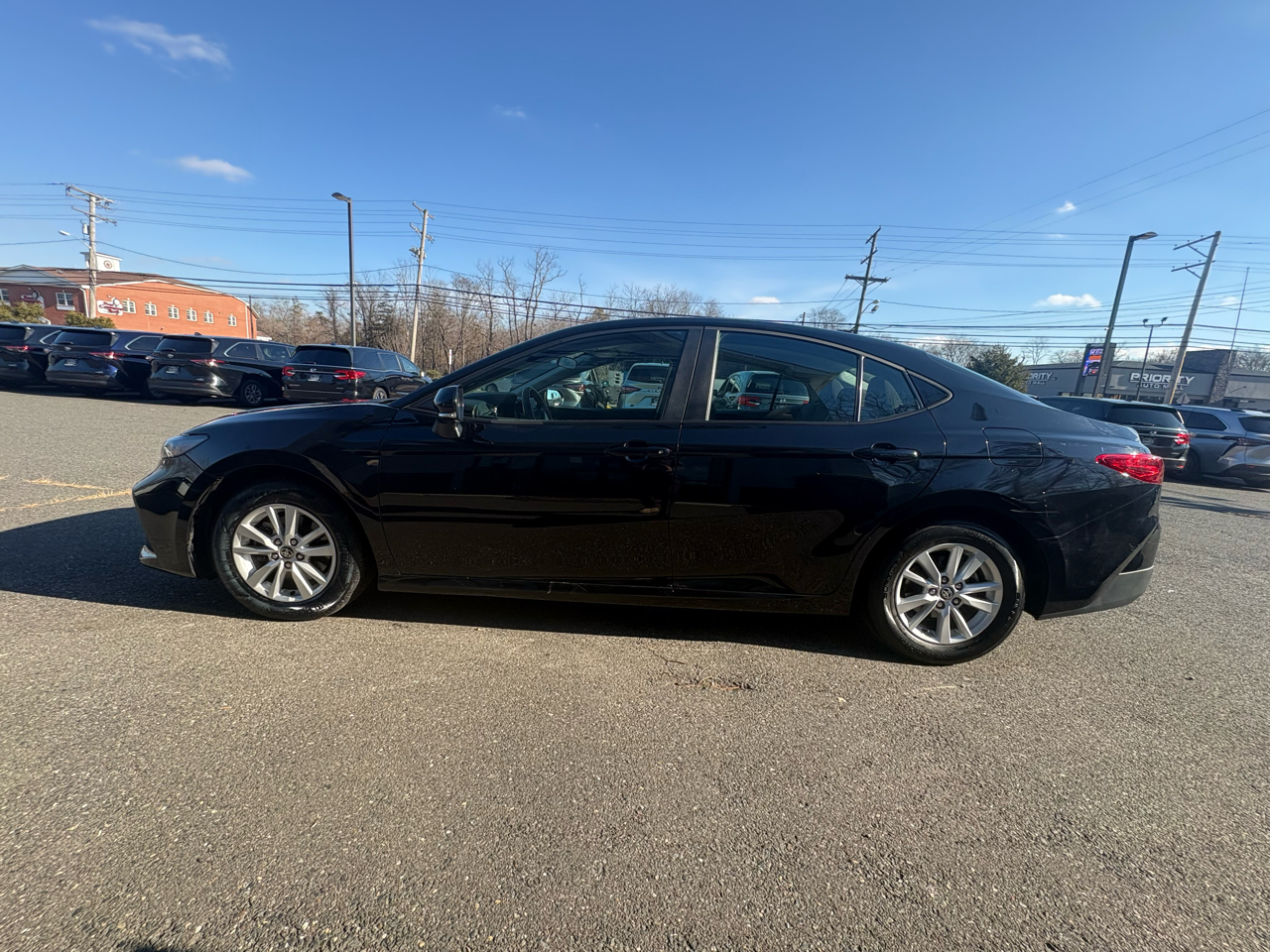 Toyota Camry XLE (Natl) 2025